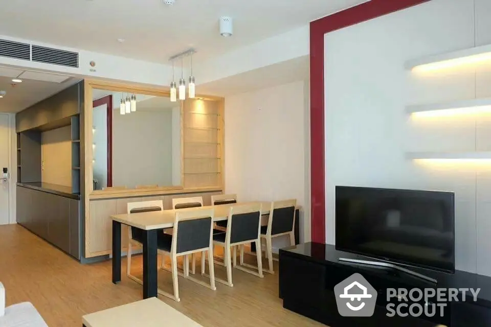  3 Bedrooms Condo at Siamese Surawong-1