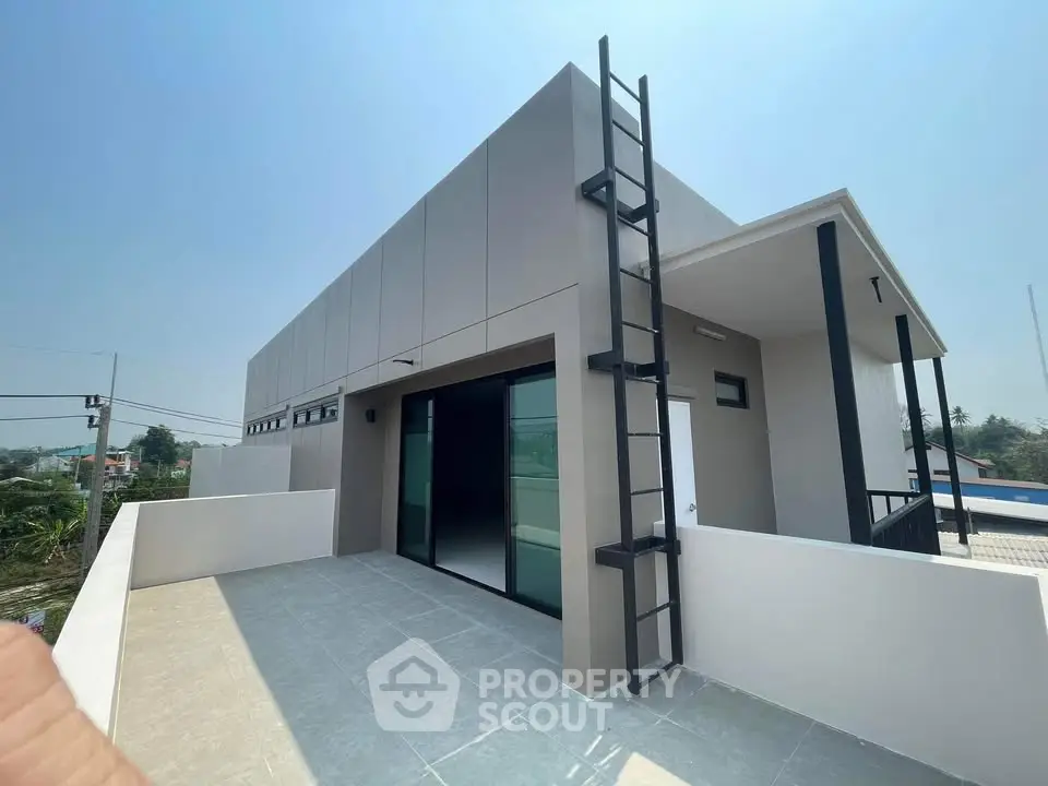 Modern rooftop terrace with sleek design and panoramic views, perfect for urban living.