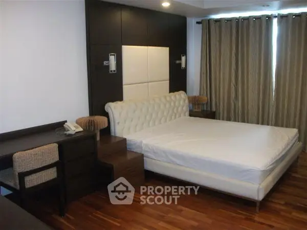 image_rental-5257107