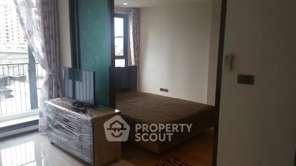 image_rental-5263916