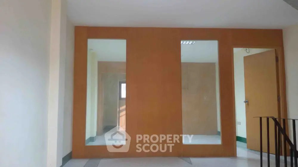 Spacious and well-lit corner unit with large windows and a versatile layout, perfect for creating a personalized living space in a prime location.