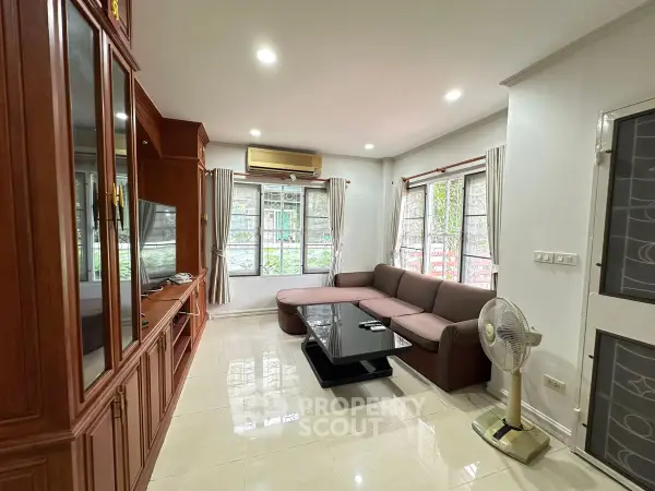 image_rental-25308989