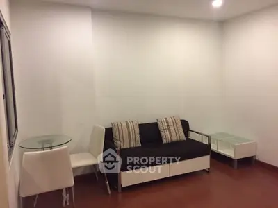  1 Bedroom Condo at The Niche Taksin-2