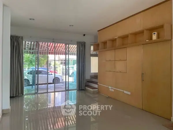 image_rental-23993010