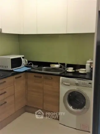  1 Bedroom Condo at Circle Condominium-4