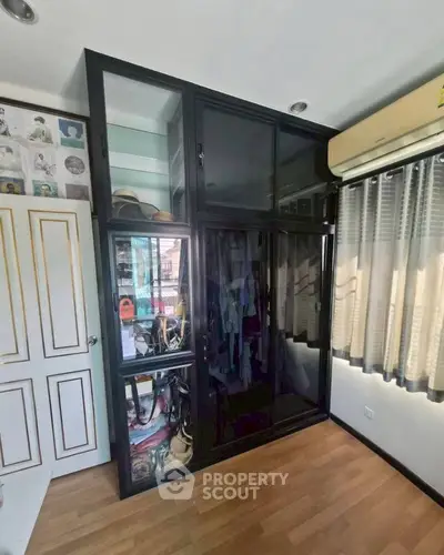 image_rental-30874297