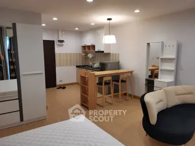  1 Bedroom Condo at Sathorn Gardens-5