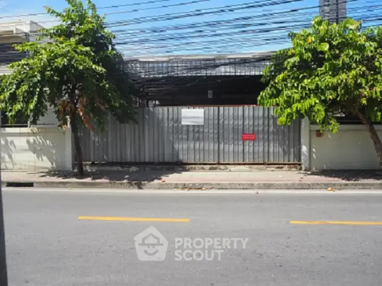 1754970274532-ที่ดินมองโกลเก่า5 ด้านหน้า.jpg.webp