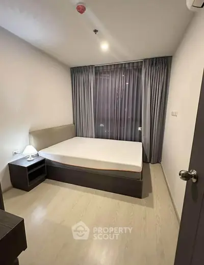 Modern bedroom with minimalist design and cozy ambiance