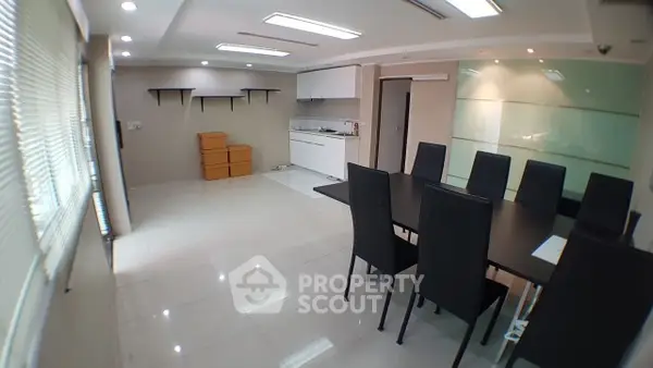 image_rental-5294031