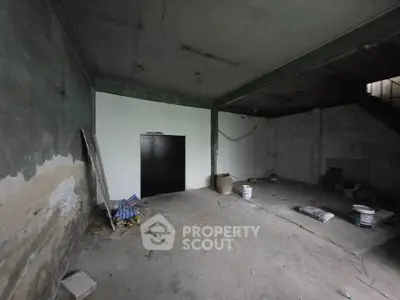 Spacious unfinished interior space with potential for customization