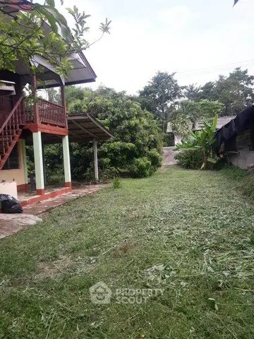 Charming rural property with spacious garden and traditional architecture