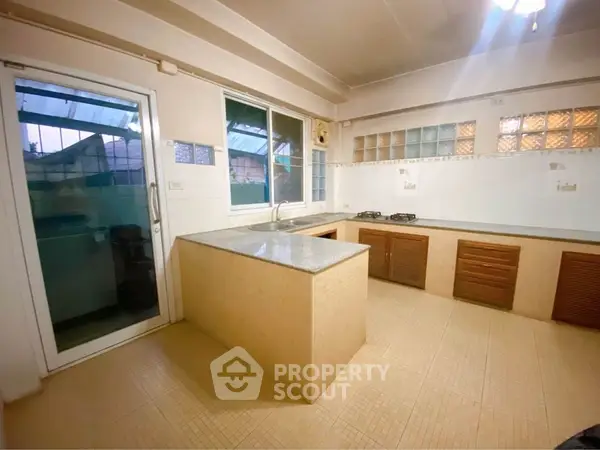 image_rental-30435188