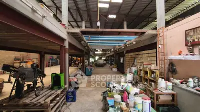 Spacious industrial warehouse with high ceilings and ample storage space