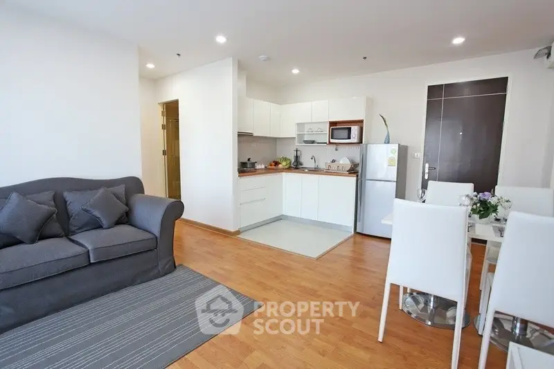  2 Bedrooms Condo at The President Sathorn Ratchapruek 3-1