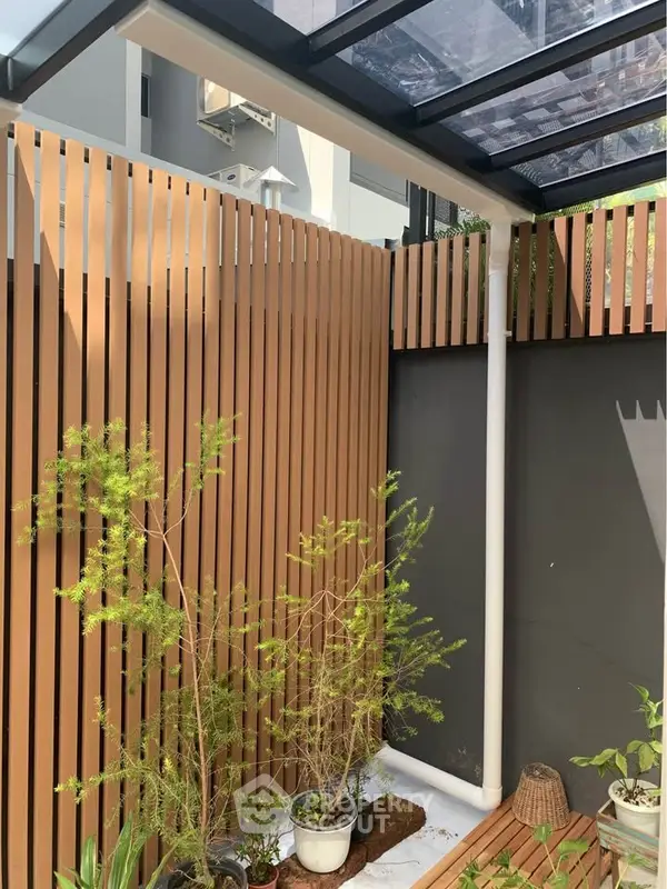 image_rental-28359350