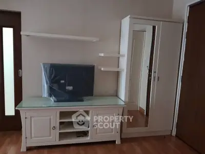 image_rental-28516016