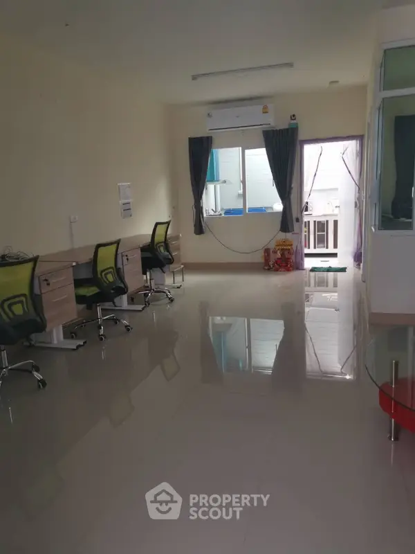 image_rental-13787753