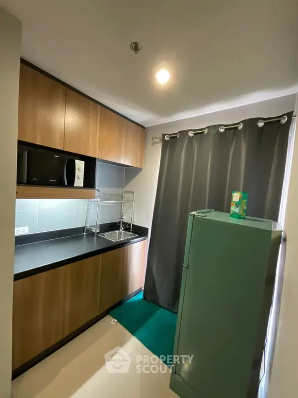 image_rental-6860456