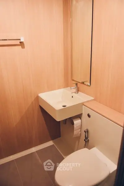  1 Bedroom Condo at Aspire Sathorn Thapa-2