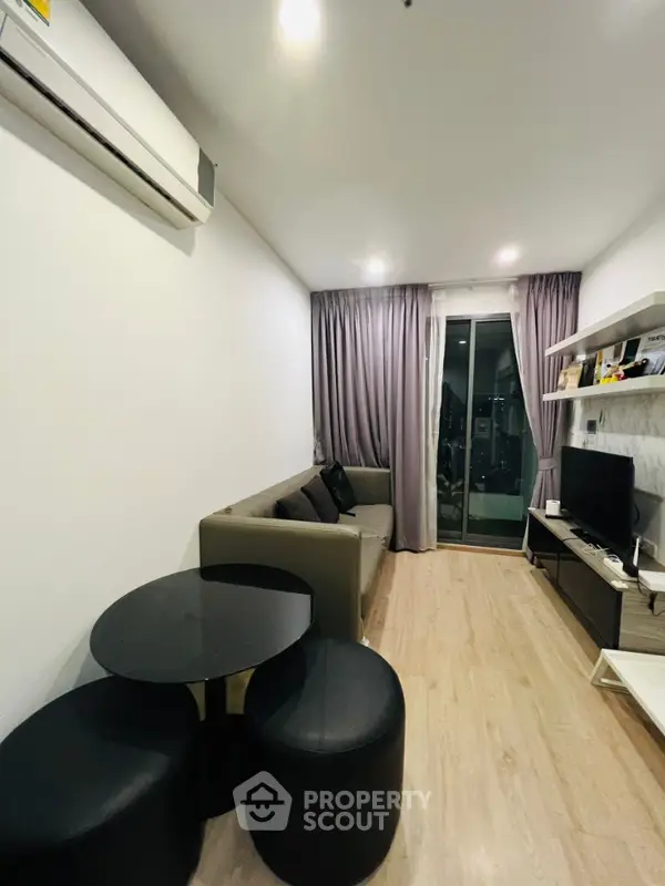 image_rental-7430858