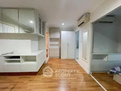 image_rental-24709444