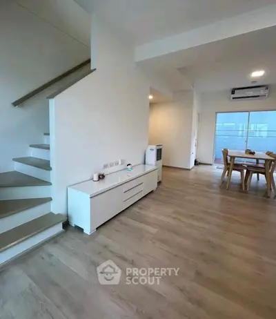 Screenshot 2568-11-07 at 09.05.52.jpg