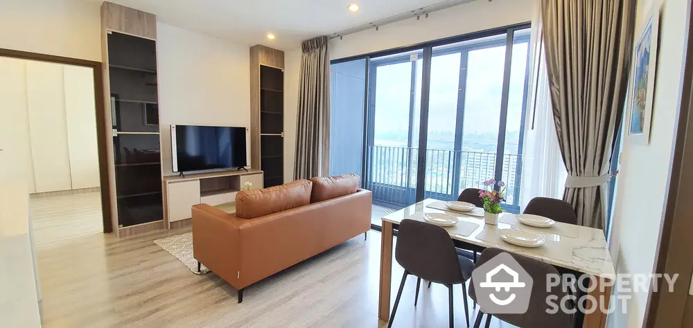  2 Bedrooms Condo at Ideo Mobi Sukhumvit-1