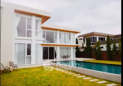 image_rental-30712091