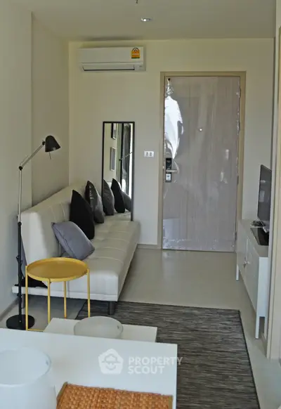 Fully Furnished 1 Bedroom Condo at Rhythm Sukhumvit 36 38-3