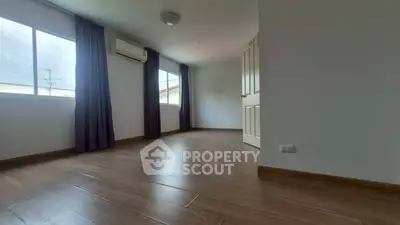 2897958-12-Photoroom.png