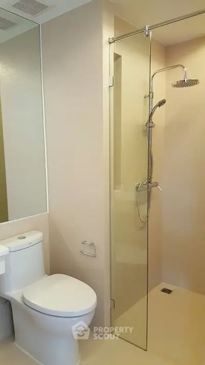  1 Bedroom Condo at Emerald Residence Ratchada-5