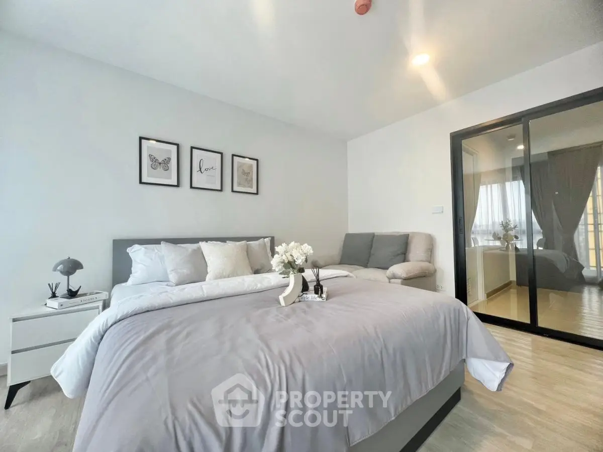 Modern bedroom with elegant decor and cozy ambiance