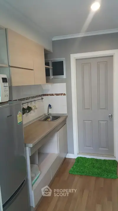  1 Bedroom Condo at Lumpini Place Ratchayothin-2