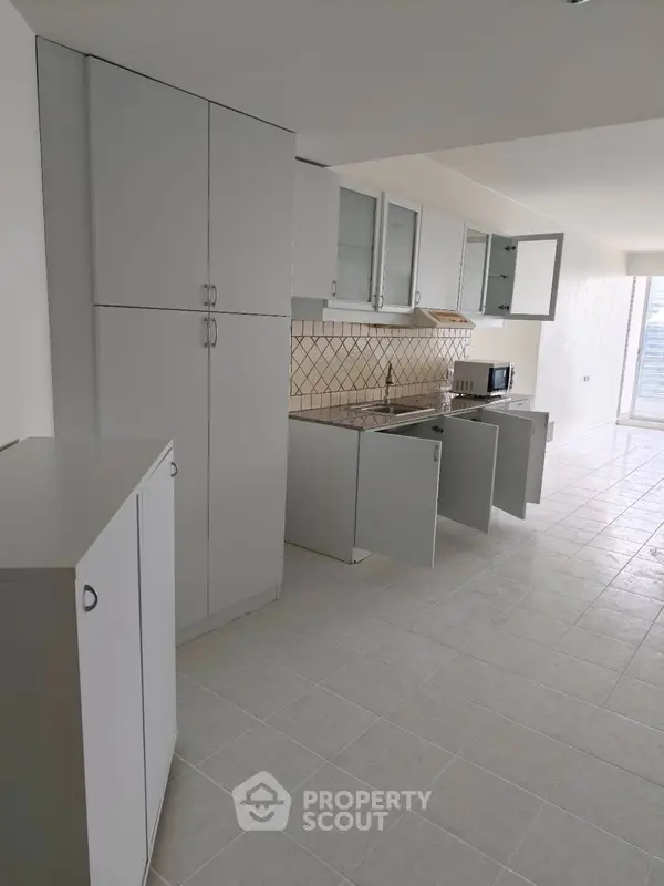 image_rental-31135389