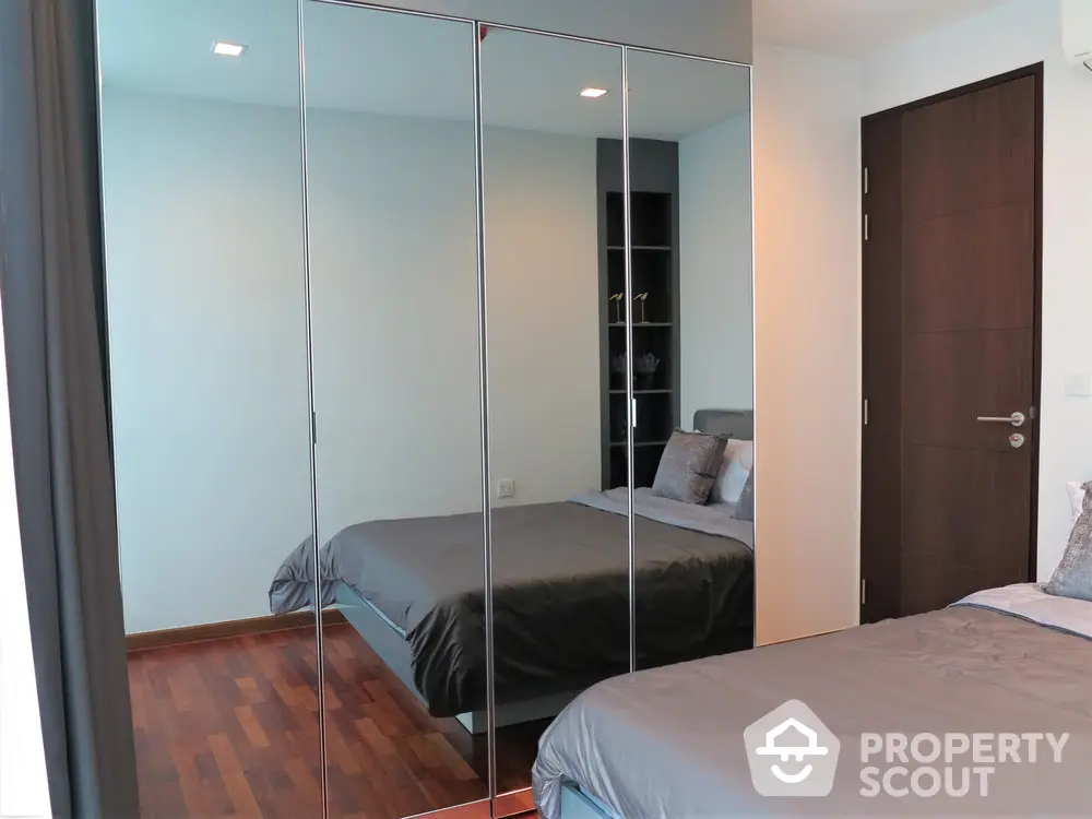  2 Bedrooms Condo -1