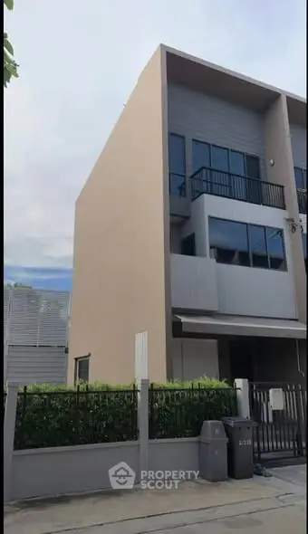 image_rental-31358224