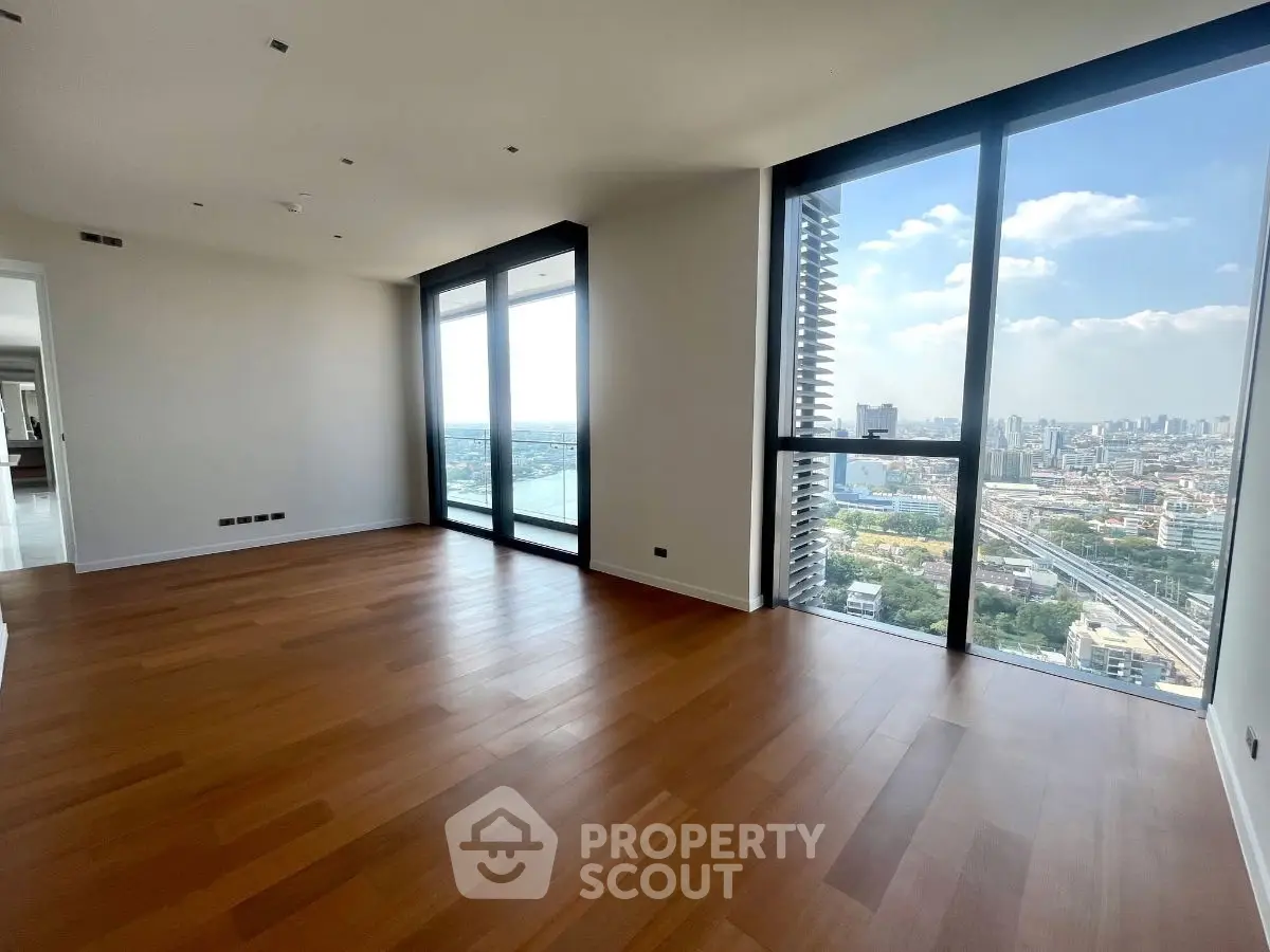 Spacious corner unit with stunning city view and hardwood floors