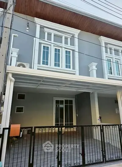 image_rental-28028116