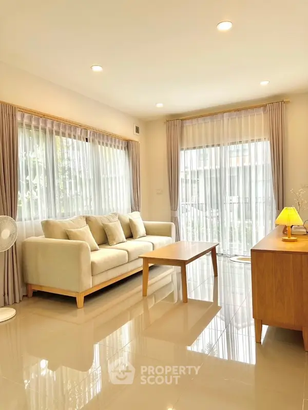 image_rental-18666192