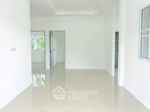 image_rental-8163583