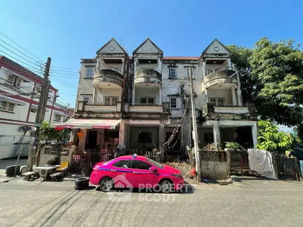 image_rental-27744246