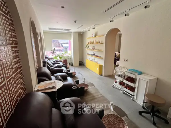 image_rental-23834011