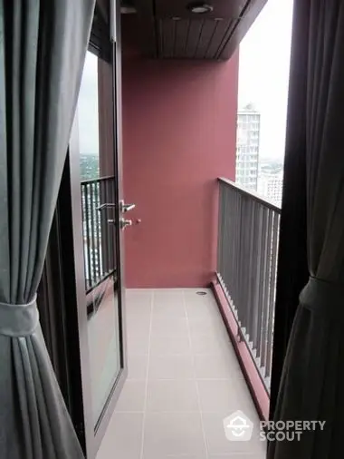 Fully Furnished 1 Bedroom Condo -4