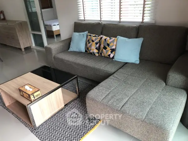 image_rental-10287871