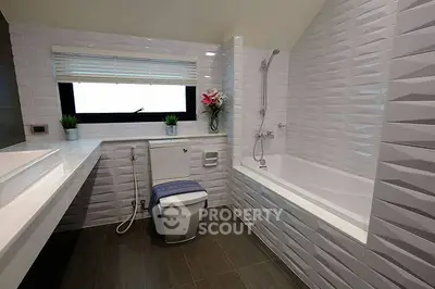 Fully Furnished 2 Bedrooms Apartment at Haha Boutique Place-4