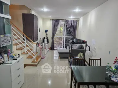 image_rental-13932336