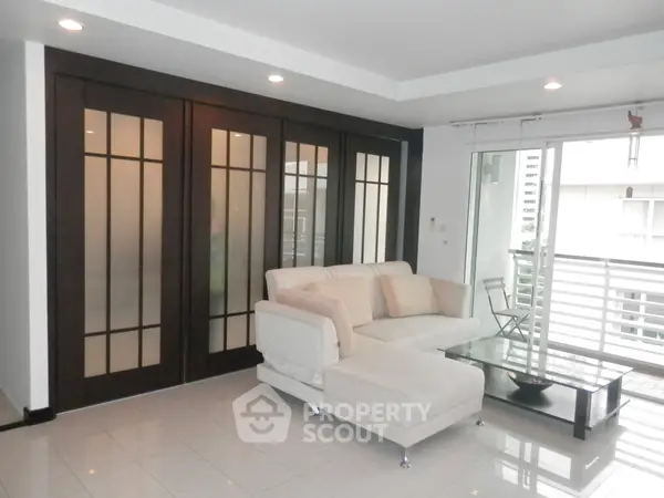 image_rental-5263279