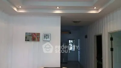 1068563.3.jpg