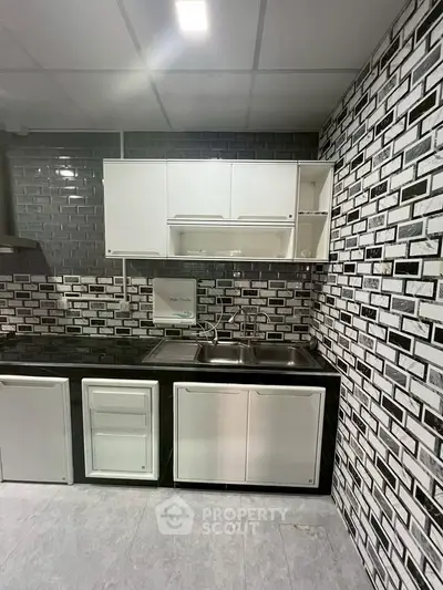 image_rental-28460592